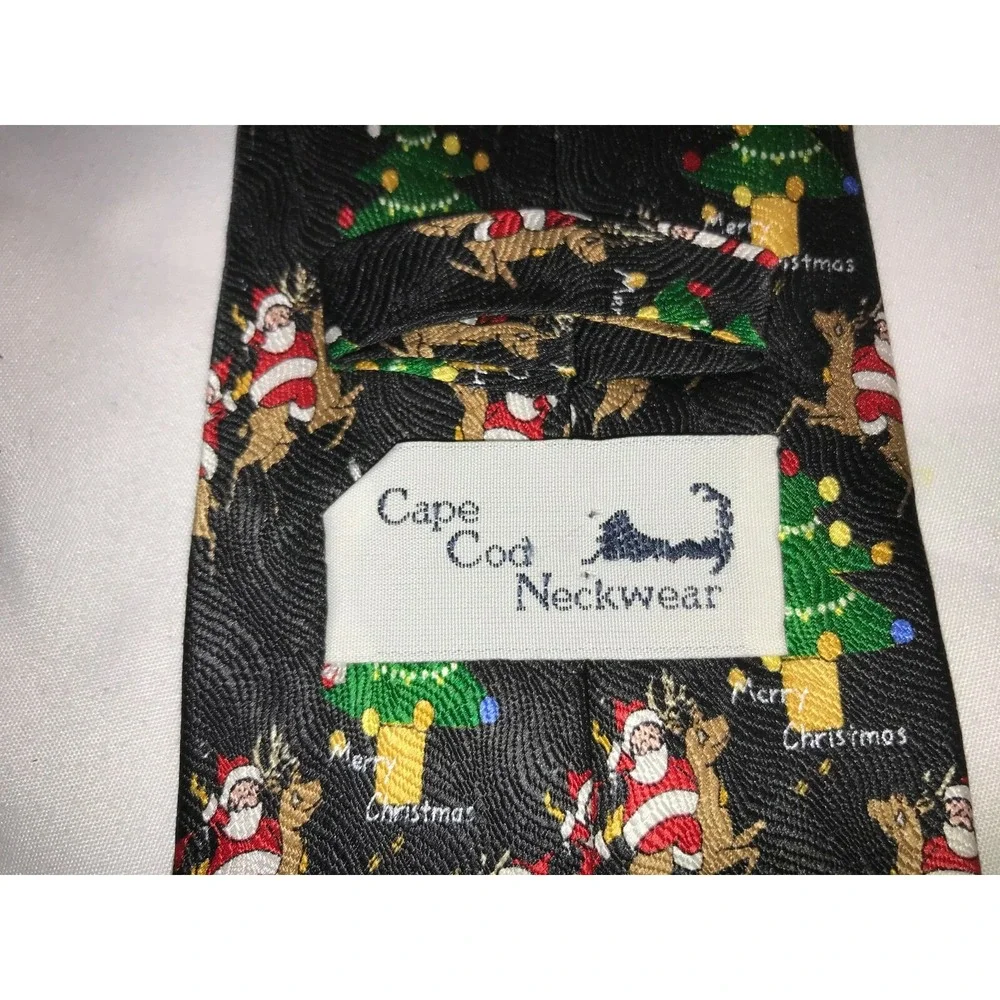 NOS Cape Cod Neckwear Silk Christmas Navy Santa Reindeer Tree Neck Tie 56